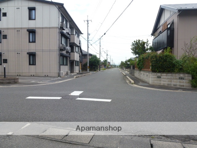その他　前面道路（その他）まで0m