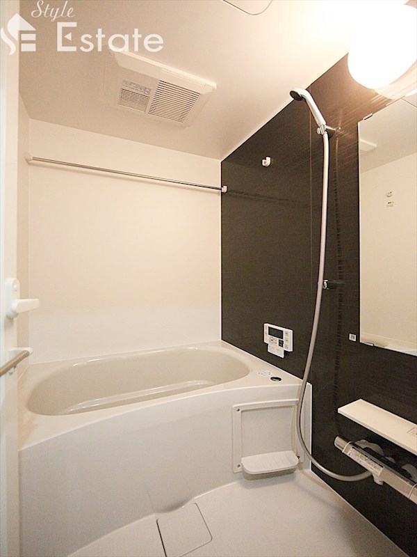 バス・シャワールーム　バスルーム