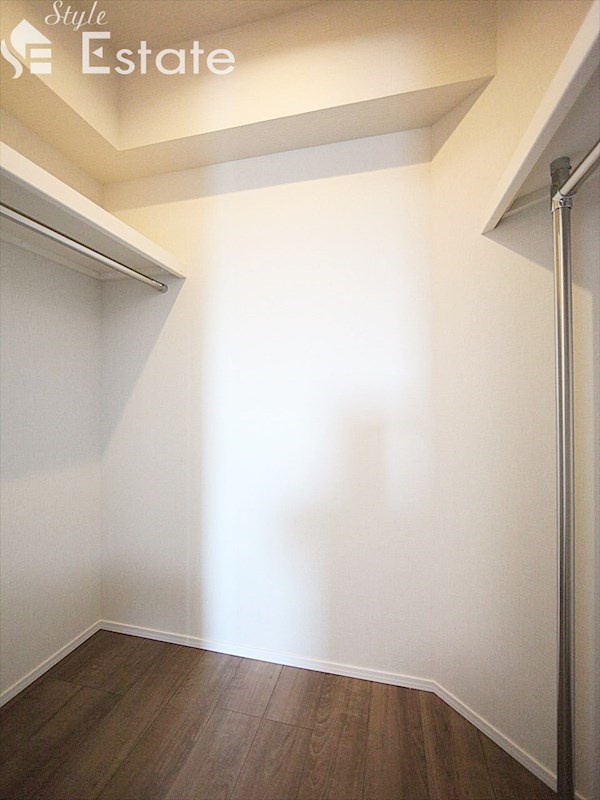 収納　ウォークインクローゼット