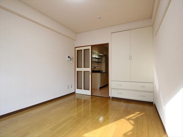 居室・リビング　松山市鉄砲町　フレンド松山　リビング