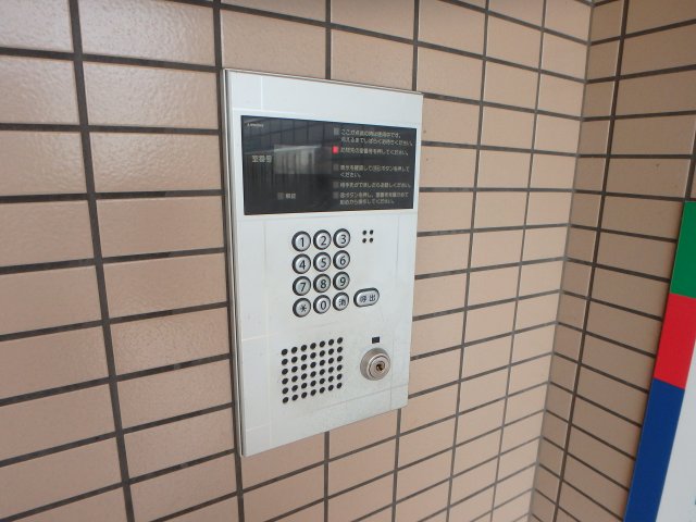 セキュリティ　オートロック付き