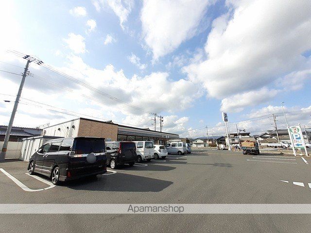 コンビニ　セブン－イレブン　土佐高岡店（コンビニ）まで300m