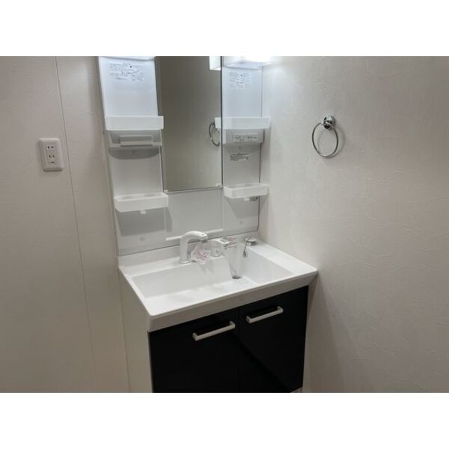 洗面設備　同仕様