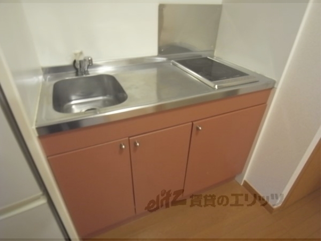 キッチン　広々収納。