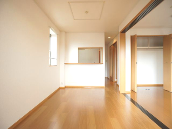 居室・リビング　快適に過ごせるエアコンが付いています♪