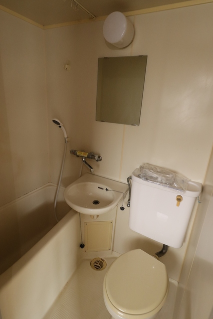 バス・シャワールーム　人気の浴槽付き☆快適にバスタイムをお過ごしいただけます♪