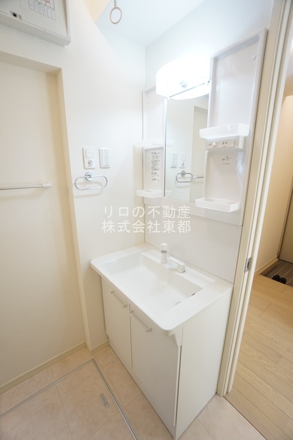 洗面設備　独立洗面台なら落ち着いて身支度ができます☆