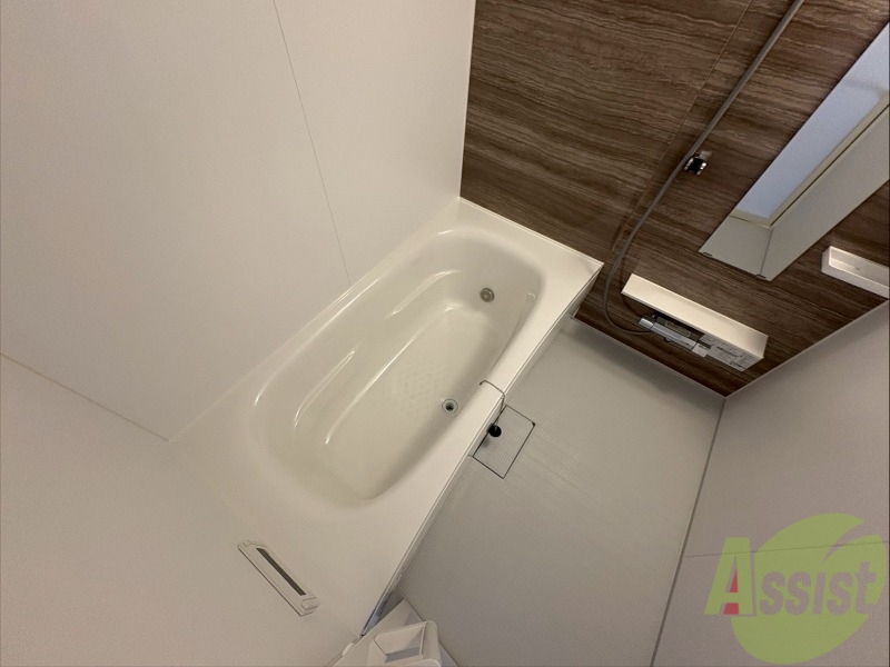 バス・シャワールーム　お風呂になります。一日の疲れを癒してくださいね。