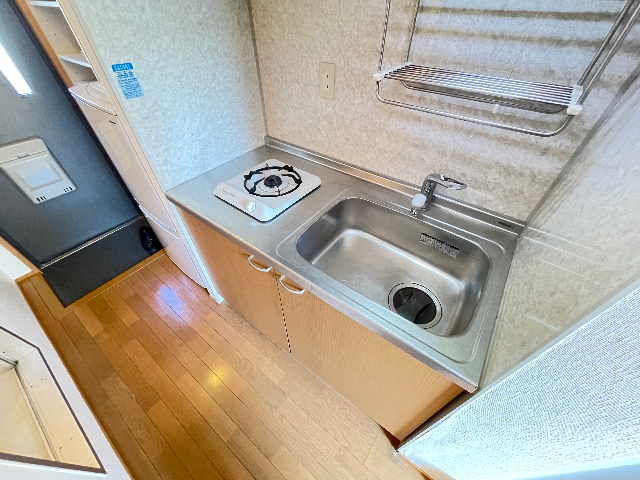 キッチン　ゆとりのあるキッチンスペース