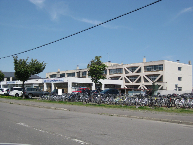 中学校　滝川市立江陵中学校（中学校）まで1540m