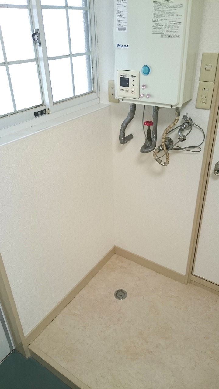 その他共有部分　室内洗濯機置場　※写真は同棟他室のものです