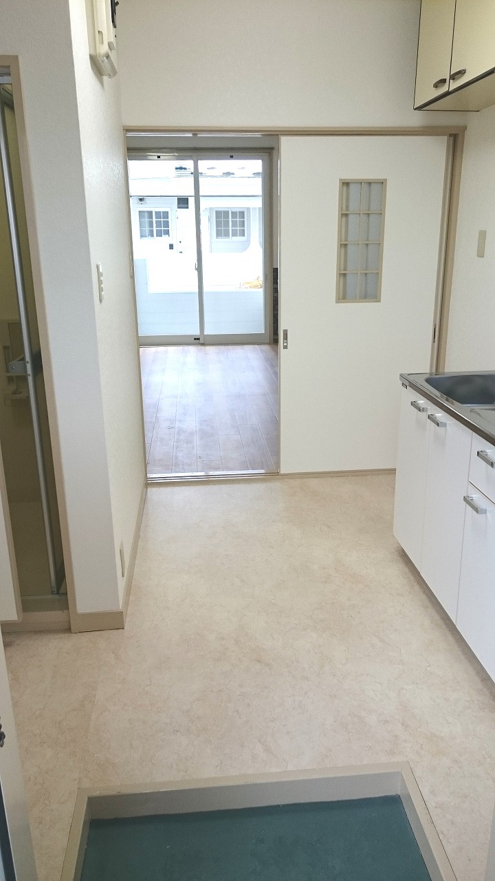 玄関　※写真は同棟他室のものです