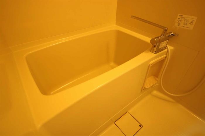 バス・シャワールーム　浴室になります。