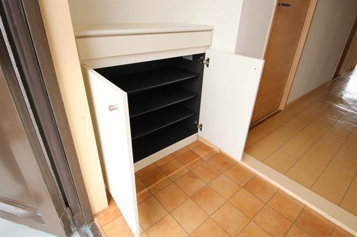 玄関　シューズボックス付きの玄関になります。