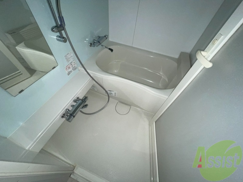 バス・シャワールーム　１人暮らしにはピッタリのサイズ感ですね！