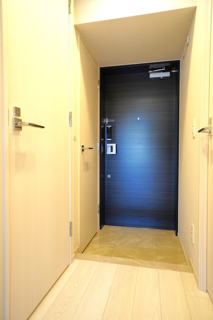 玄関　※写真は同タイプ住戸です。