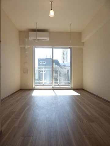 居室・リビング　居間