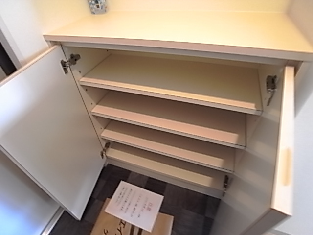 玄関　下駄箱