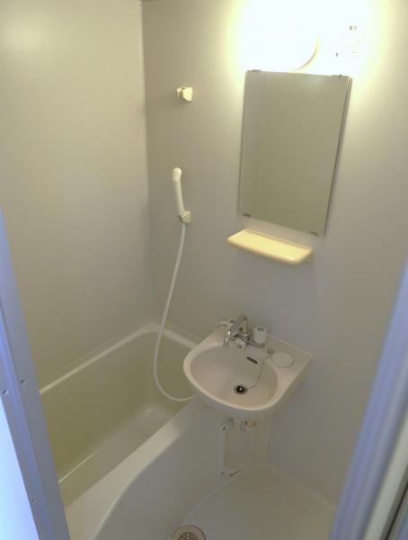 バス・シャワールーム　バストイレ別