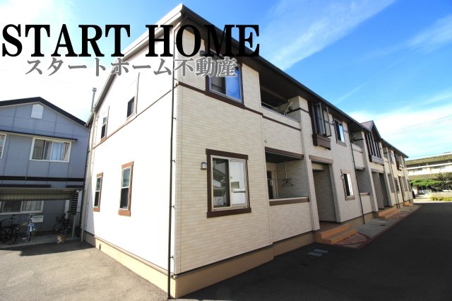 建物外観　落ち着いた雰囲気の外観です