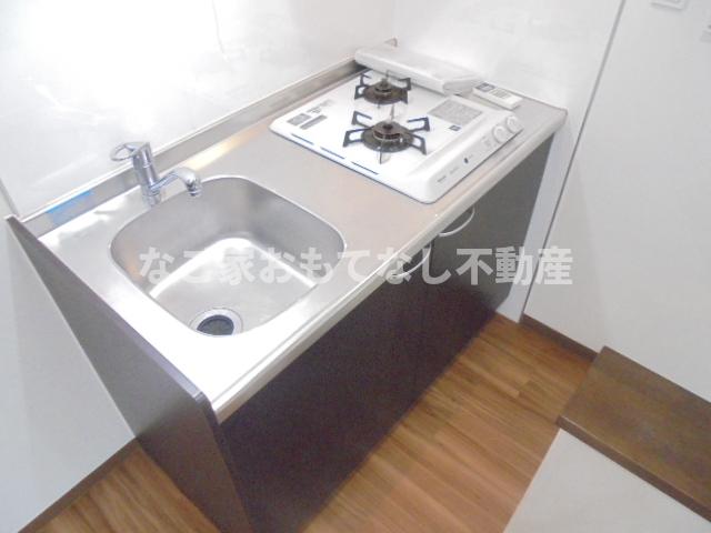 キッチン　※写真は別号室