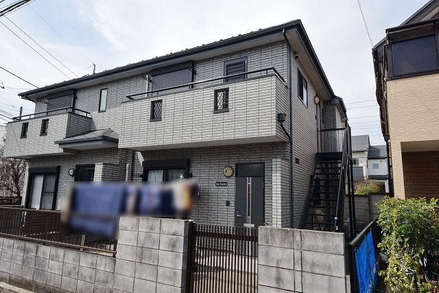 建物外観　★駅徒歩5分・南向き・2002年完成です★