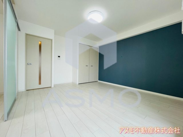 居室・リビング　同マンション別部屋参考写真