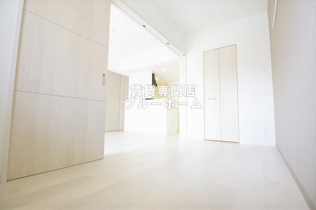 その他部屋・スペース　4.8帖の明るい洋室！