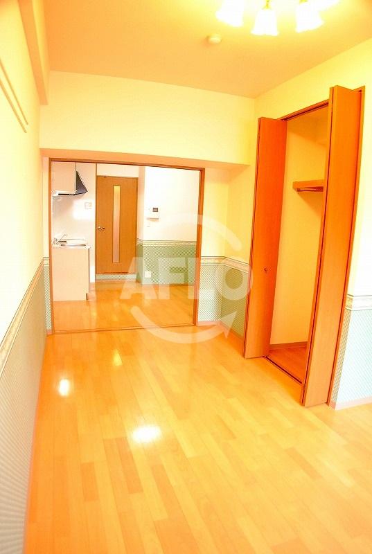 居室・リビング　グランテージ感彩　開放的な室内