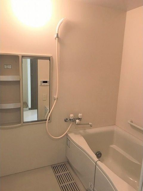 バス・シャワールーム　参考用の別部屋です