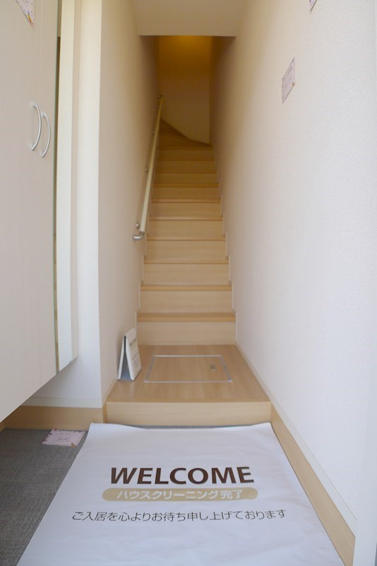 玄関　写真は別室