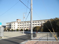 中学校　播磨町立播磨南中学校（中学校）まで1965m