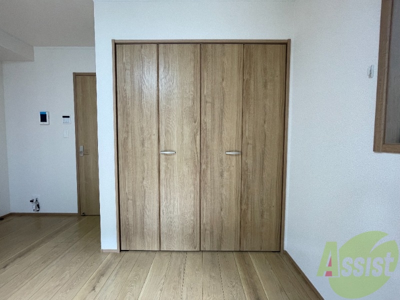 収納　収納スペースはこちらをご利用下さい。中の様子が気になります。