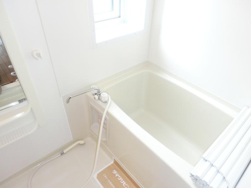 バス・シャワールーム　同タイプの写真です。