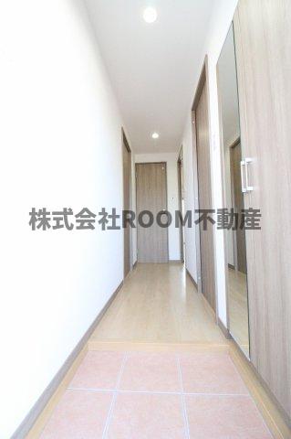 エントランス　ゆとりのあるエントランスです