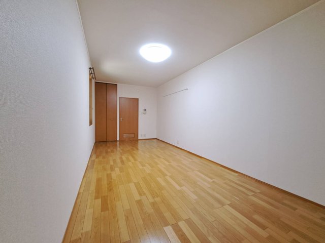 居室・リビング　※別号室の参考写真です