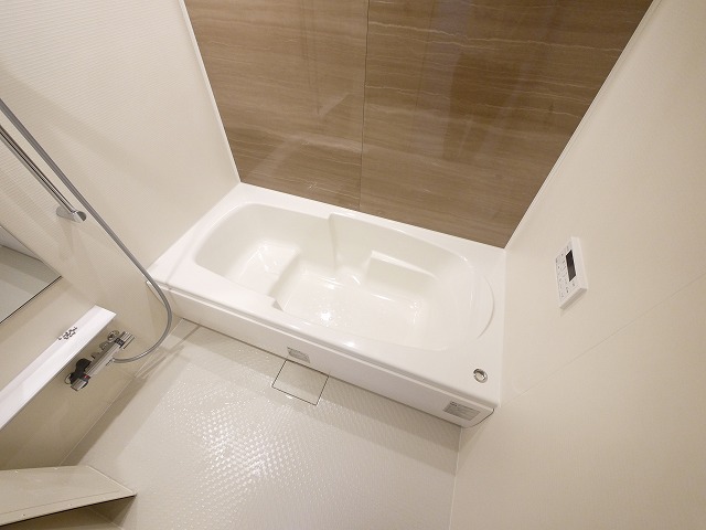 バス・シャワールーム　ゆったり過ごせるお風呂です