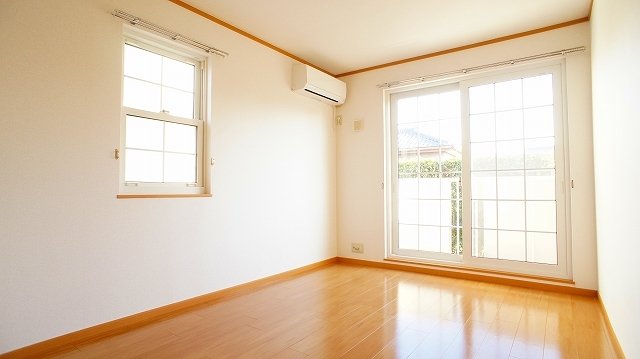 居室・リビング　ゆったり過ごせる居間です