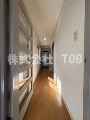 その他　玄関ホール※クリーニング完了前※※別号室参考写真※