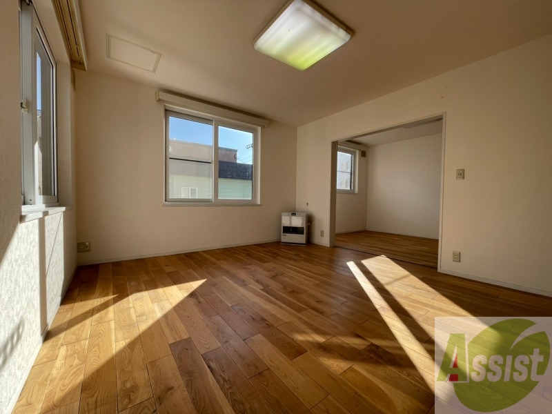 居室・リビング　広くてキレイなＬＤＫが広がっていて、充実した生活が送れそう。