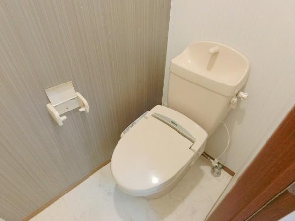 トイレ　写真は別のお部屋のイメージです。現況優先