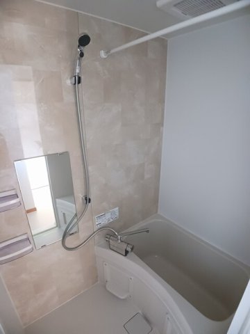 バス・シャワールーム　ゆったり過ごせるお風呂です