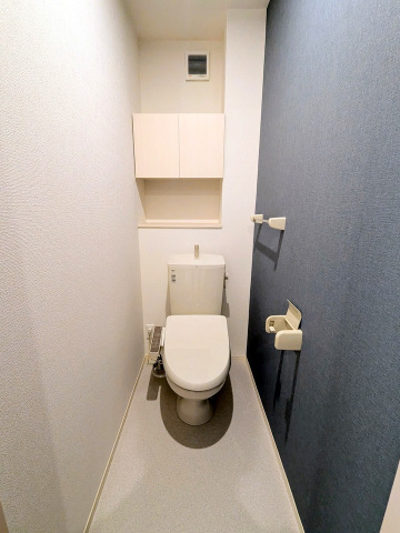 トイレ　温水洗浄便座付き