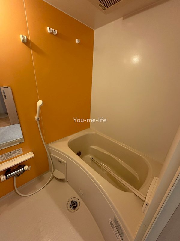 バス・シャワールーム　クリーニング中！！