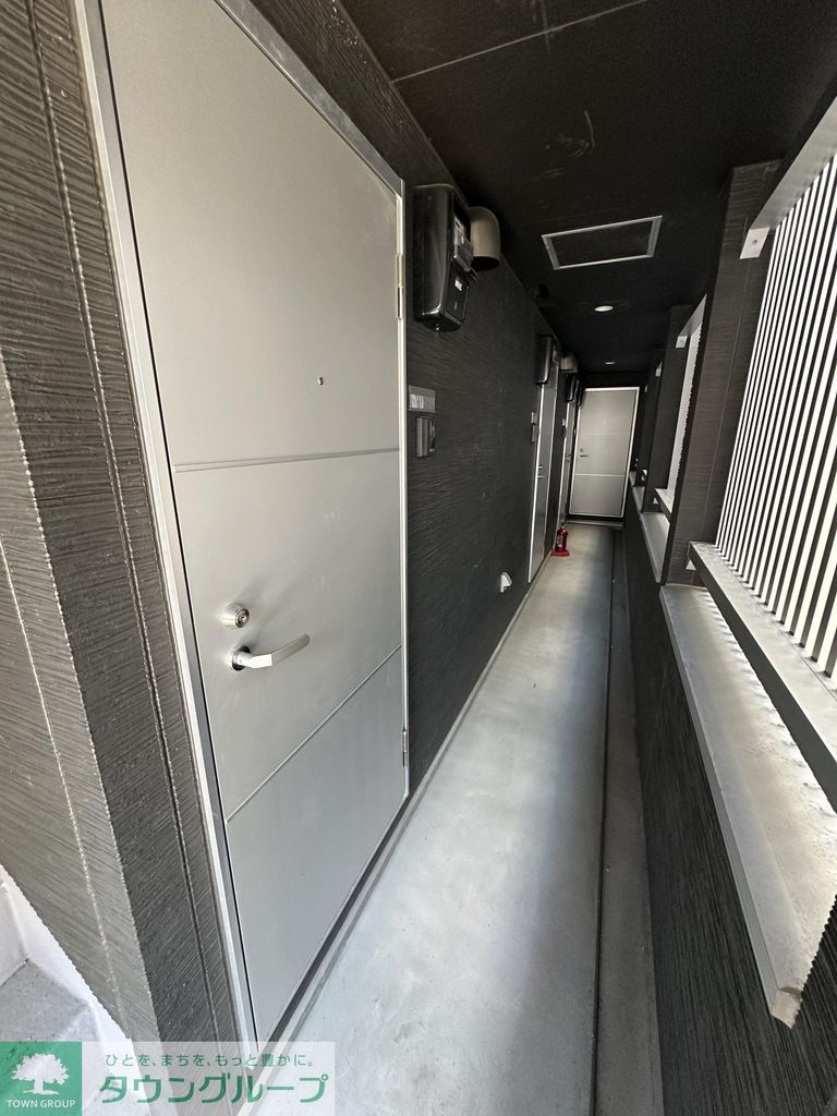 エントランス　駐車場