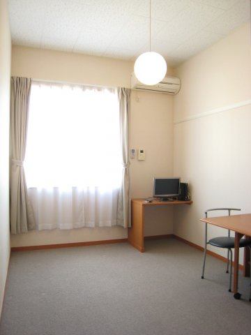 居室・リビング　1Fフローリング 2Fカーペット