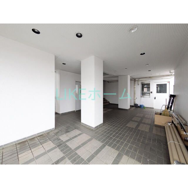 エントランス　エントランス