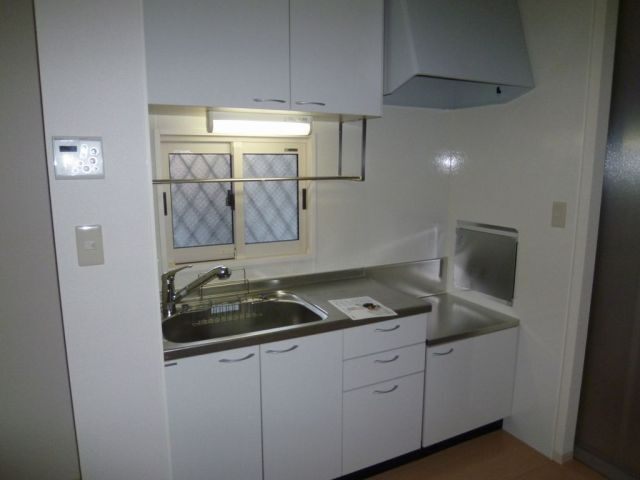 キッチン　広く使えるキッチンです