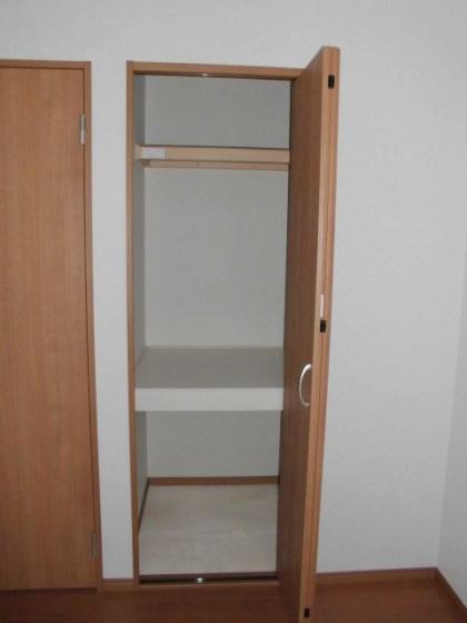 収納　洋室クローゼット