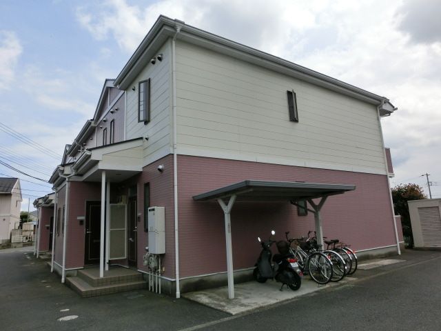 建物外観　静かな環境ですよ。